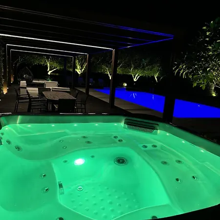 Bluegreenvilla Villa Karteros