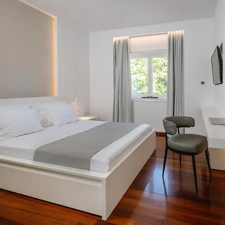 Bluegreenvilla Villa Karteros